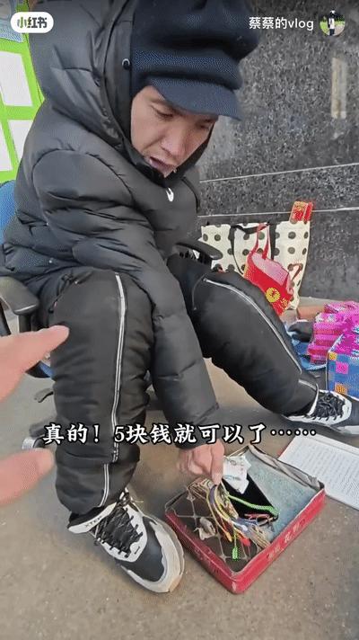 沈阳残疾小伙卖橘子后续,沈阳残疾小伙卖橘子拍摄者