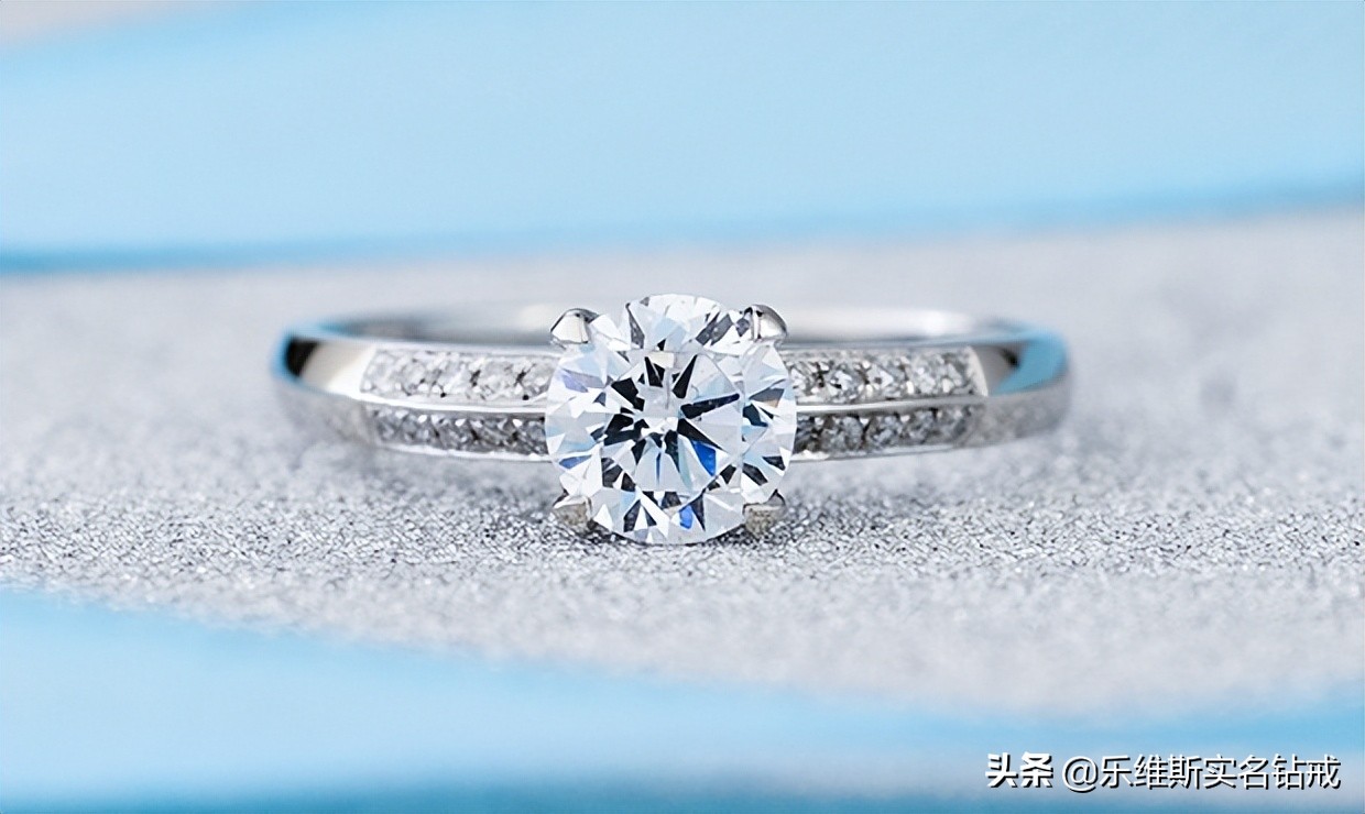 一克拉钻戒在哪买,一克拉钻戒大概得多少钱买