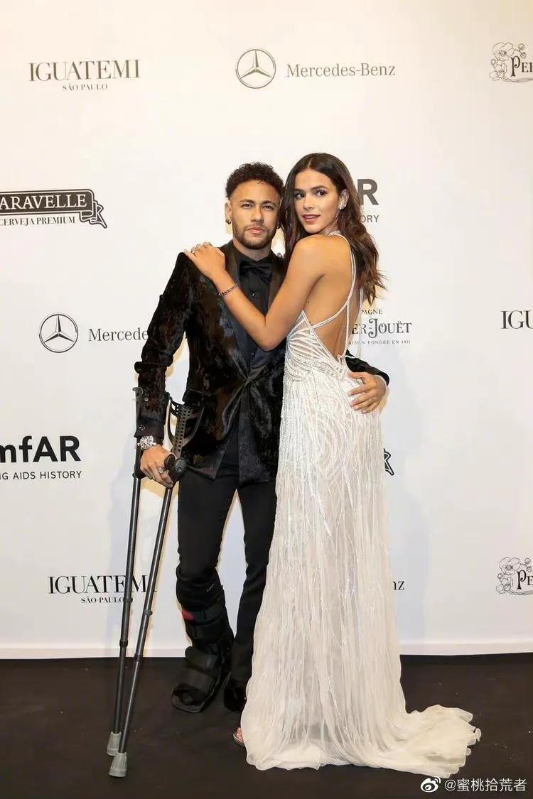 20个绯闻女友，19岁当爸，被指控性侵，内马尔如何逆袭？