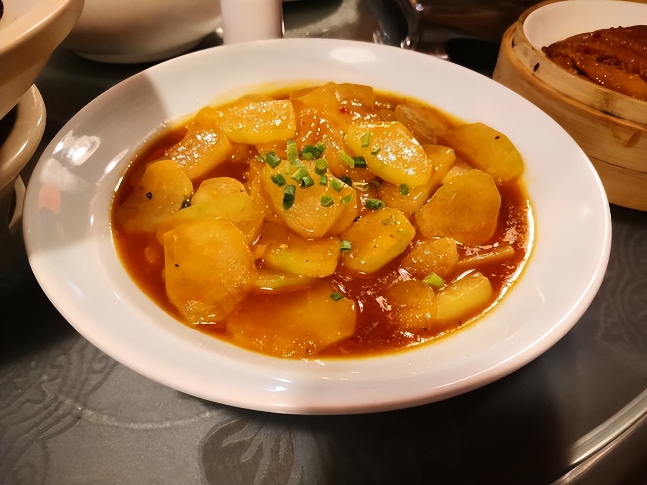 亲戚来家里嫌弃寒酸,亲戚来家里吃饭五个菜