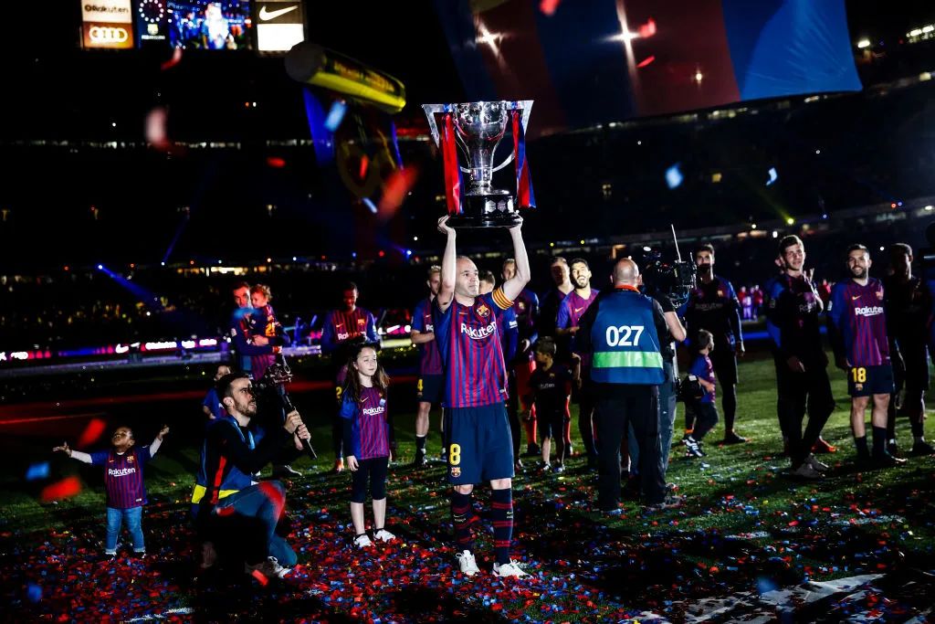 微凉晨光里再次遇见你,微凉晨光里笑得很甜蜜什么意思