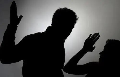 美国网红直播杀姐姐,外国直播被杀的网红