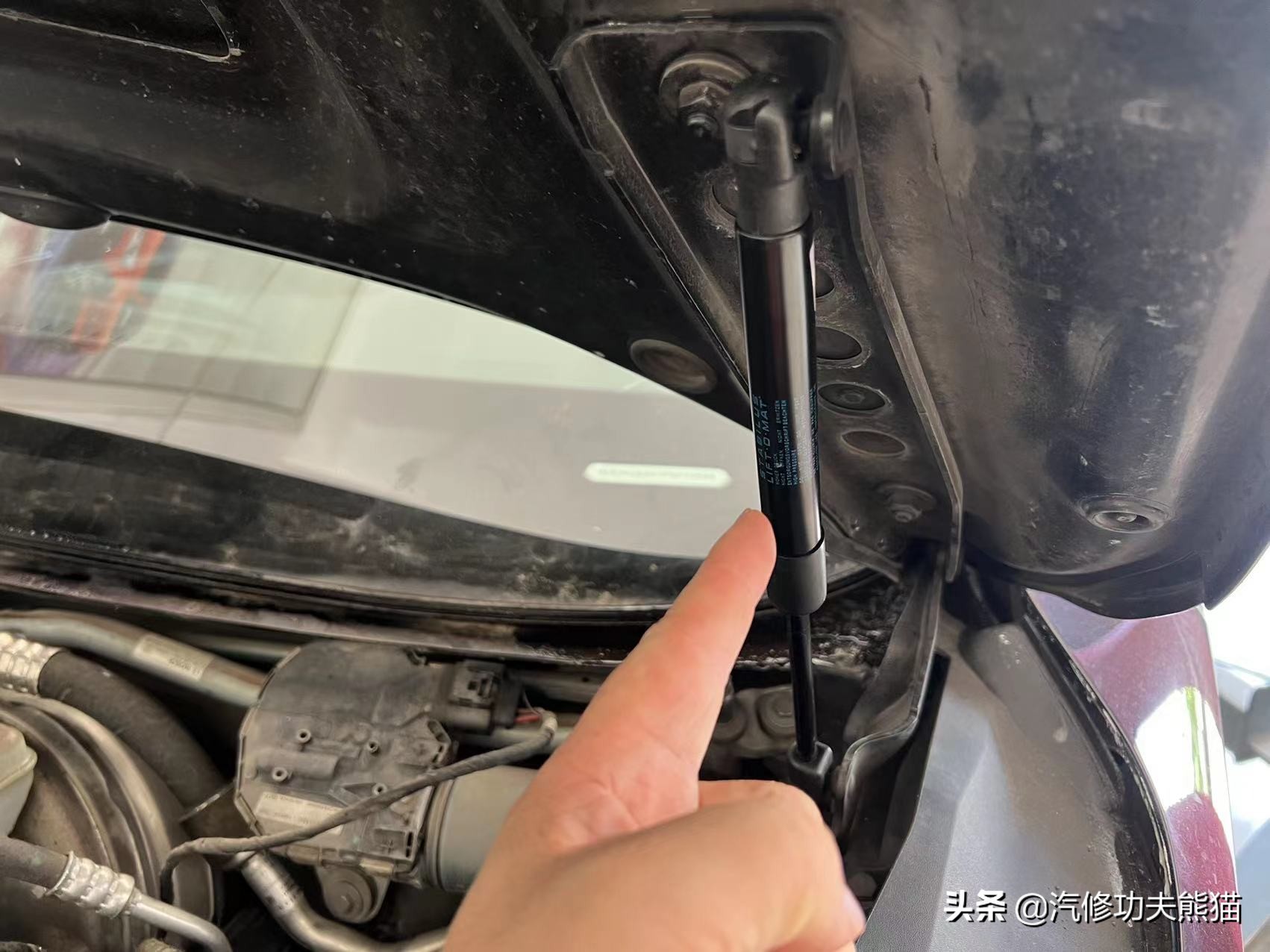 奥迪a8烧机油严重怎么解决,刘团长修奥迪a8烧机油后续