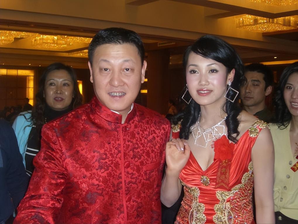 王燕韩磊简介,韩磊苦追王燕十年