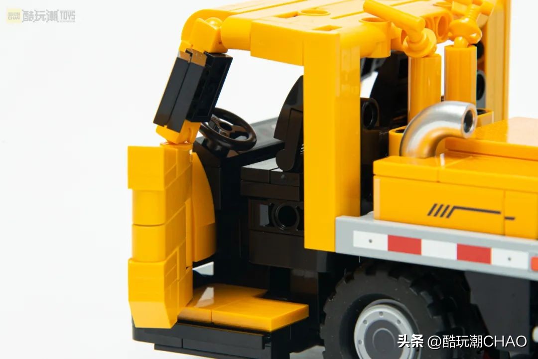 森宝积木三一重工系列拼搭视频,森宝积木三一重工吊车拼装视频