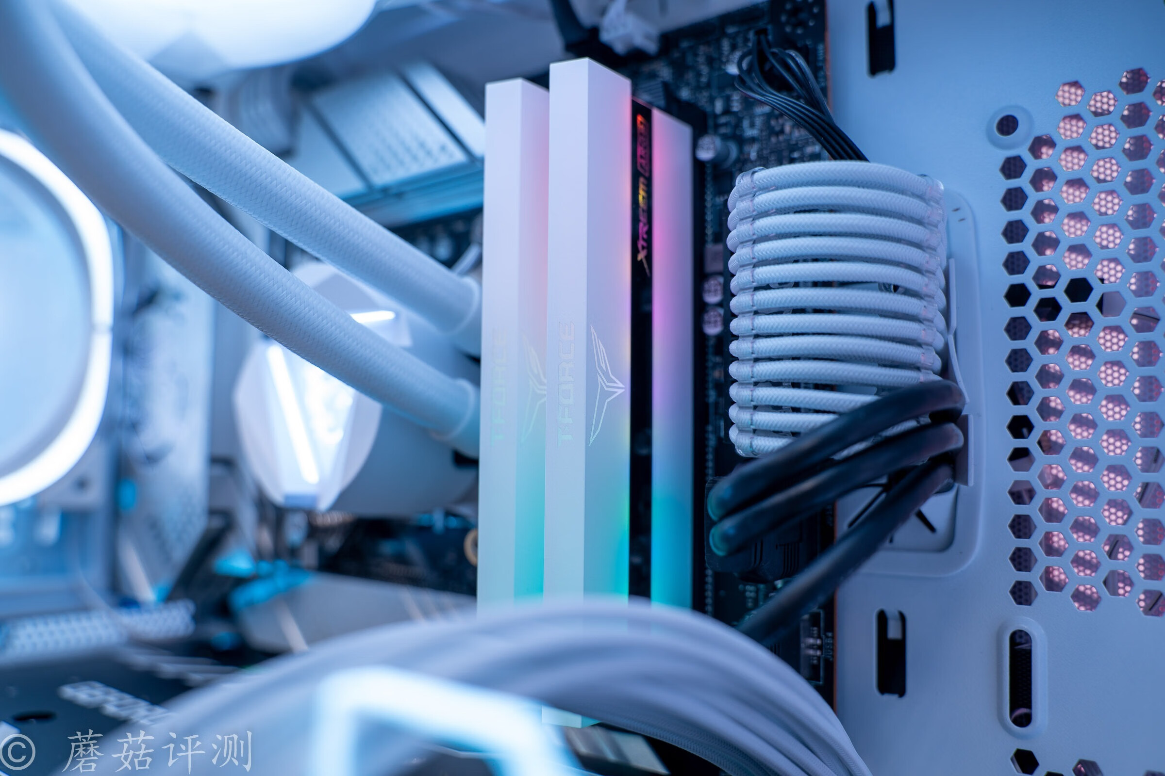 冷静高效、性能不错的PCIe4.0固态、大华C970固态硬盘PCIe4.0测试