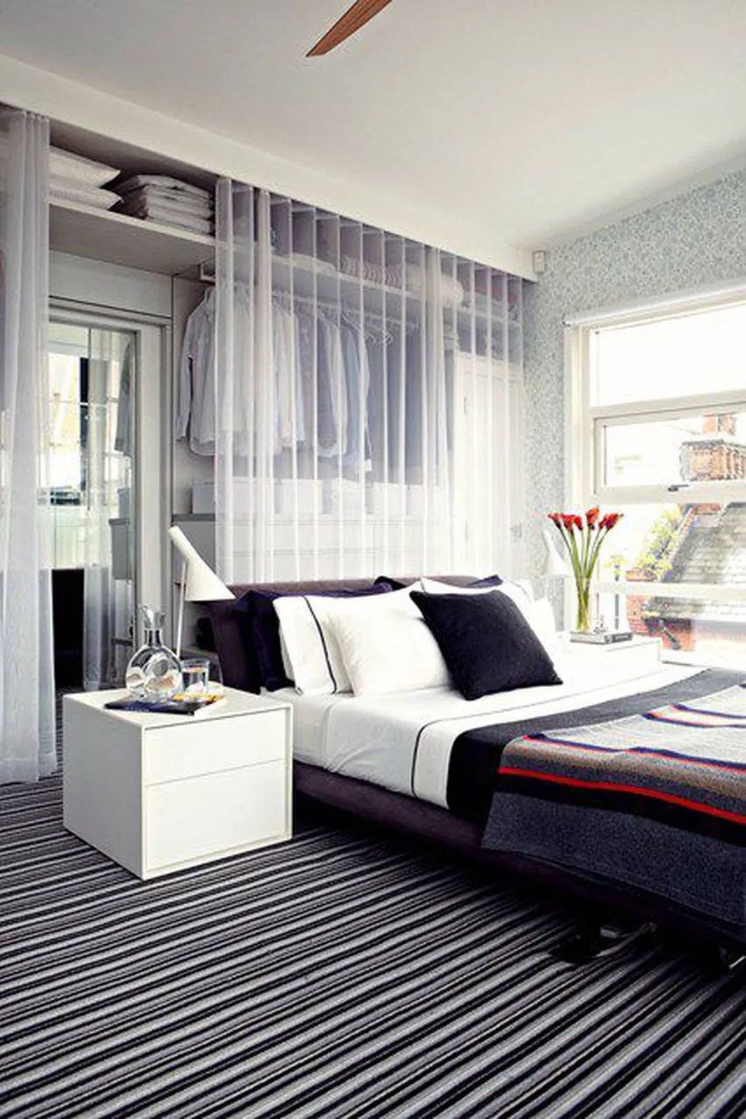 最实用的衣橱设计图,小空间如何做步入式衣橱