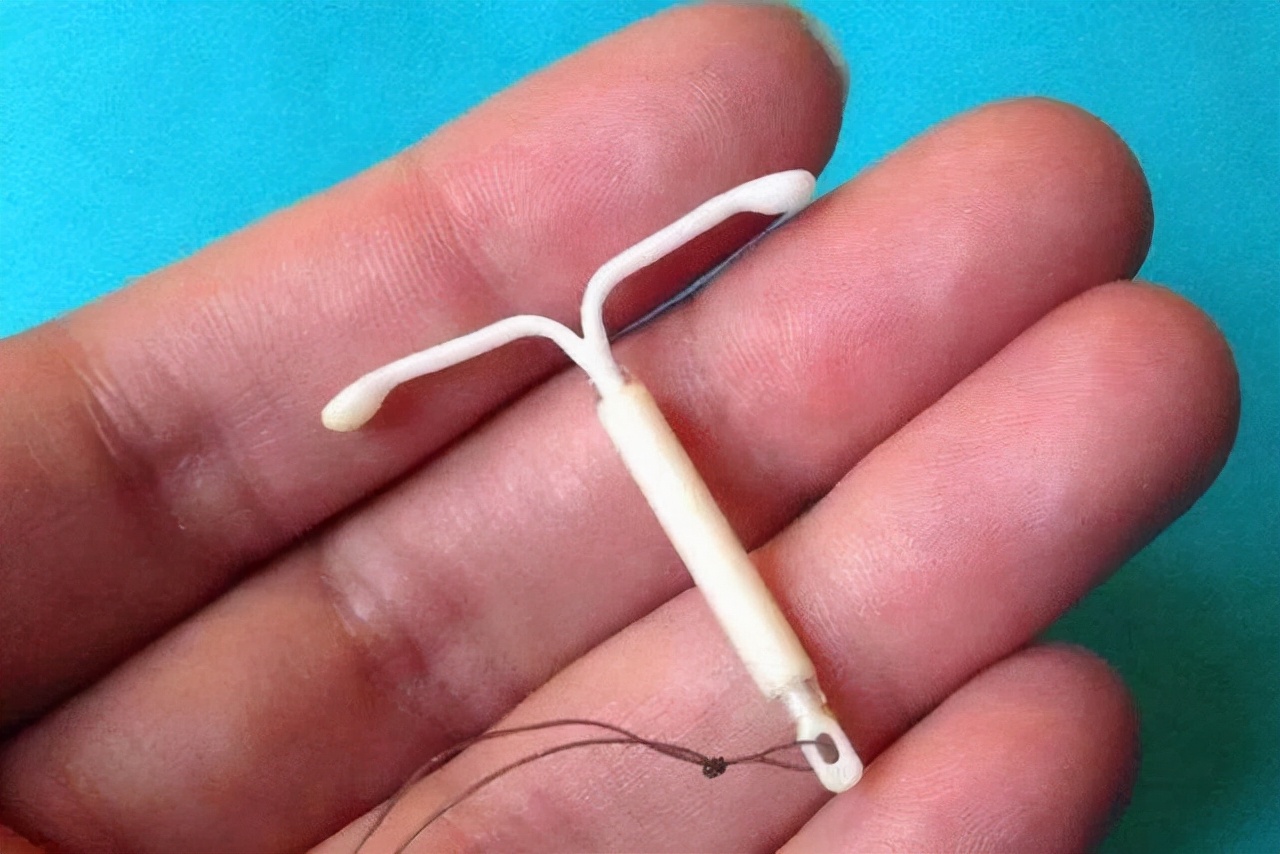 月经后一直有褐色分泌物是怎么了,为什么月经结束后有褐色分泌物