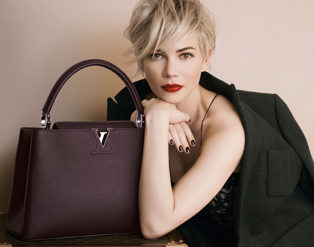 5折了还叫奢侈品,这不是打脸吗?LVMH“丑拒”代购