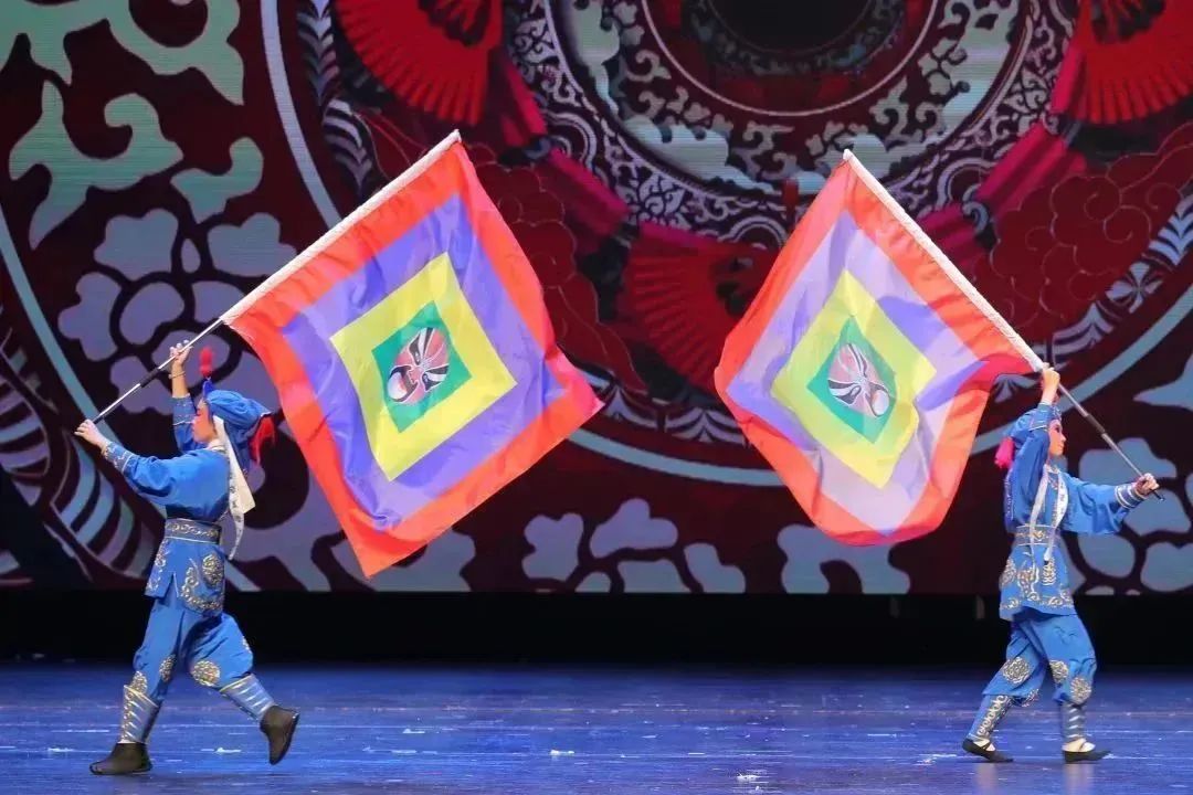 少年儿童心向党活动展览,老少童声颂党恩携手迈向新征程