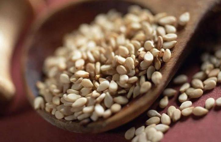 非洲人连饭都吃不饱，为何不种水稻玉米，却大量种油作物芝麻？