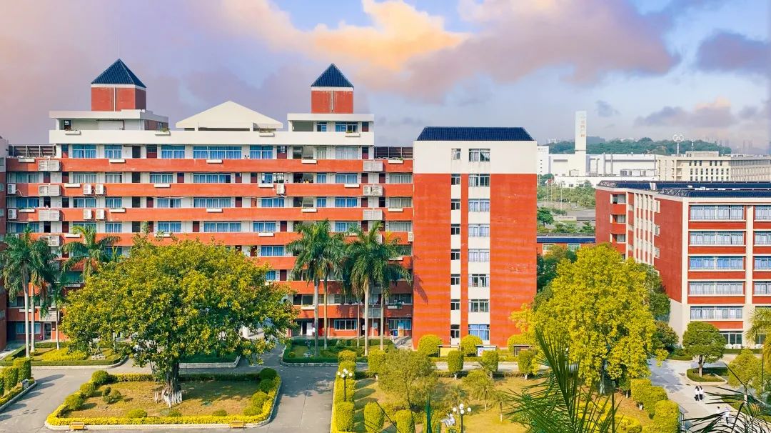 夏季高考放榜啦：记住上岸代码13928广州华立科技职业学院