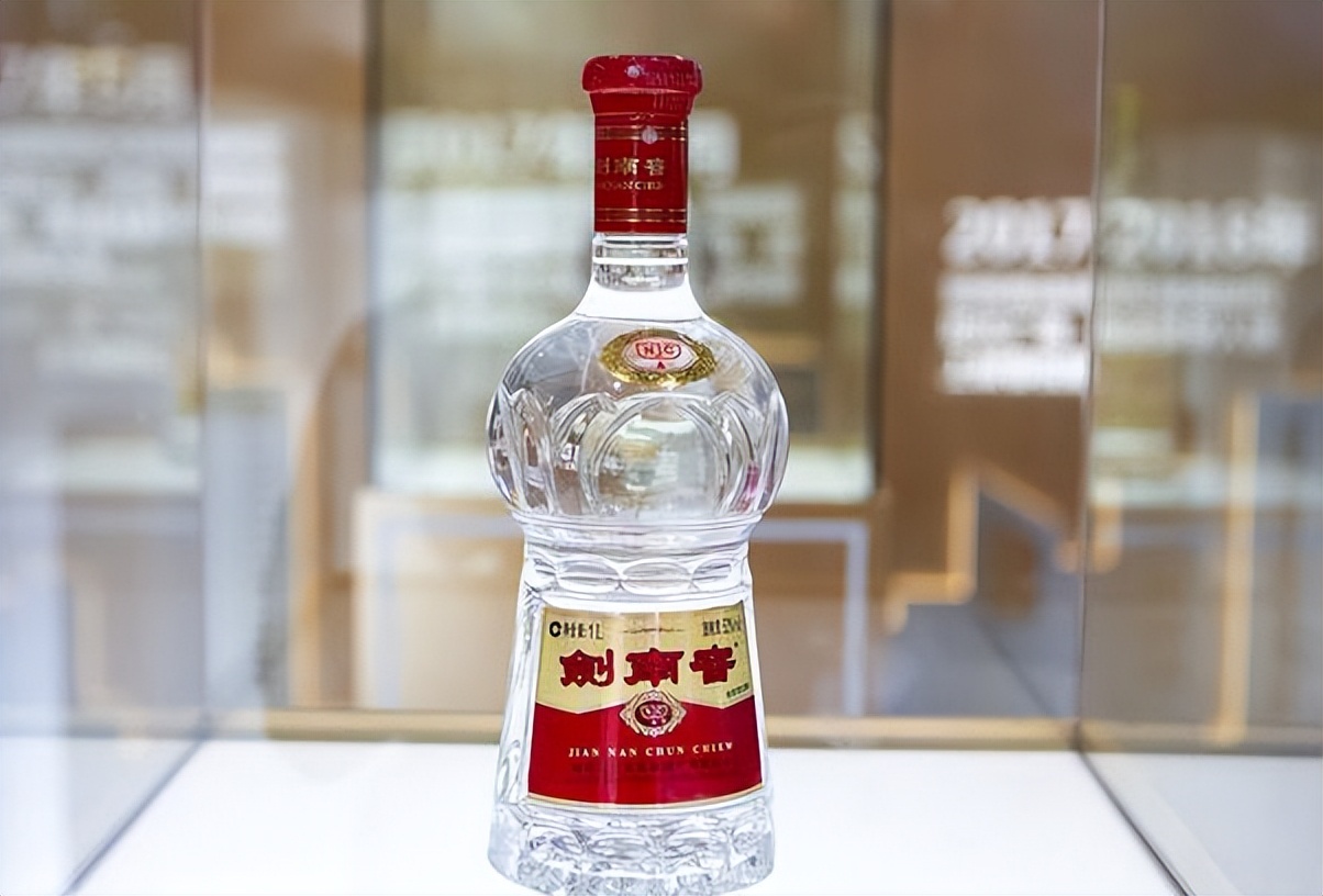 水晶剑南春52度价格430元贵不贵 (水晶剑南春酒值得收藏吗)