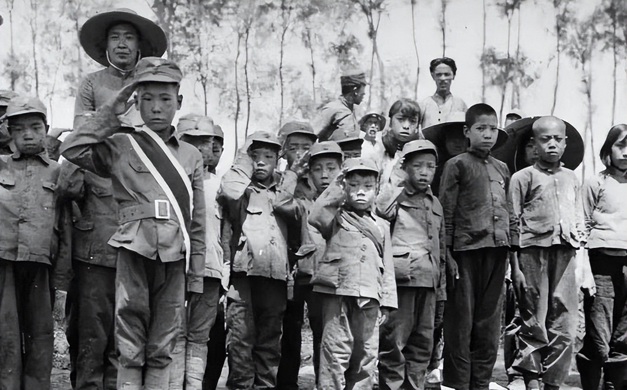 现实中的小兵张嘎视频,抗日英雄小兵张嘎故事视频