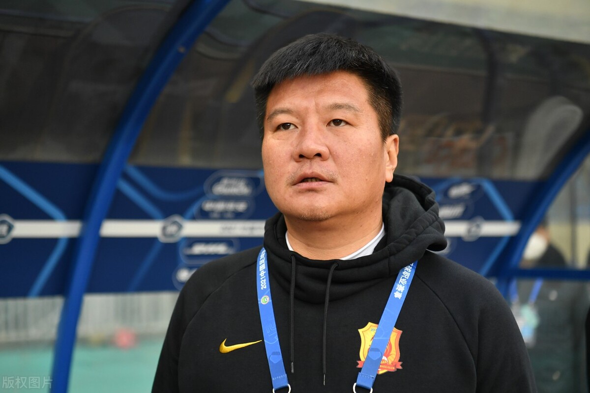 李金羽去国家队还在武汉队吗,李金羽转会至鲁能养伤