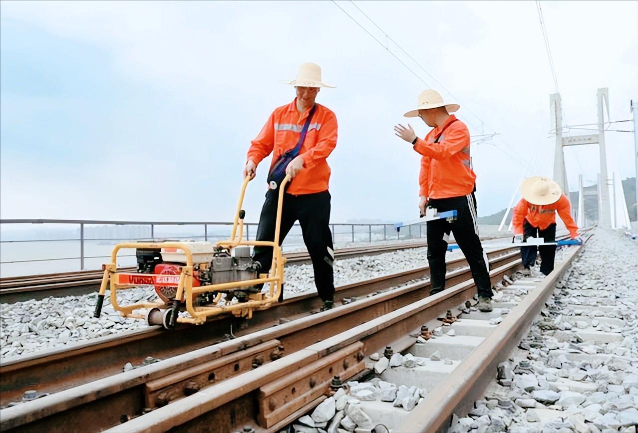 中国高铁为什么能让全球都叹服,中国高铁为什么能让全球叹服