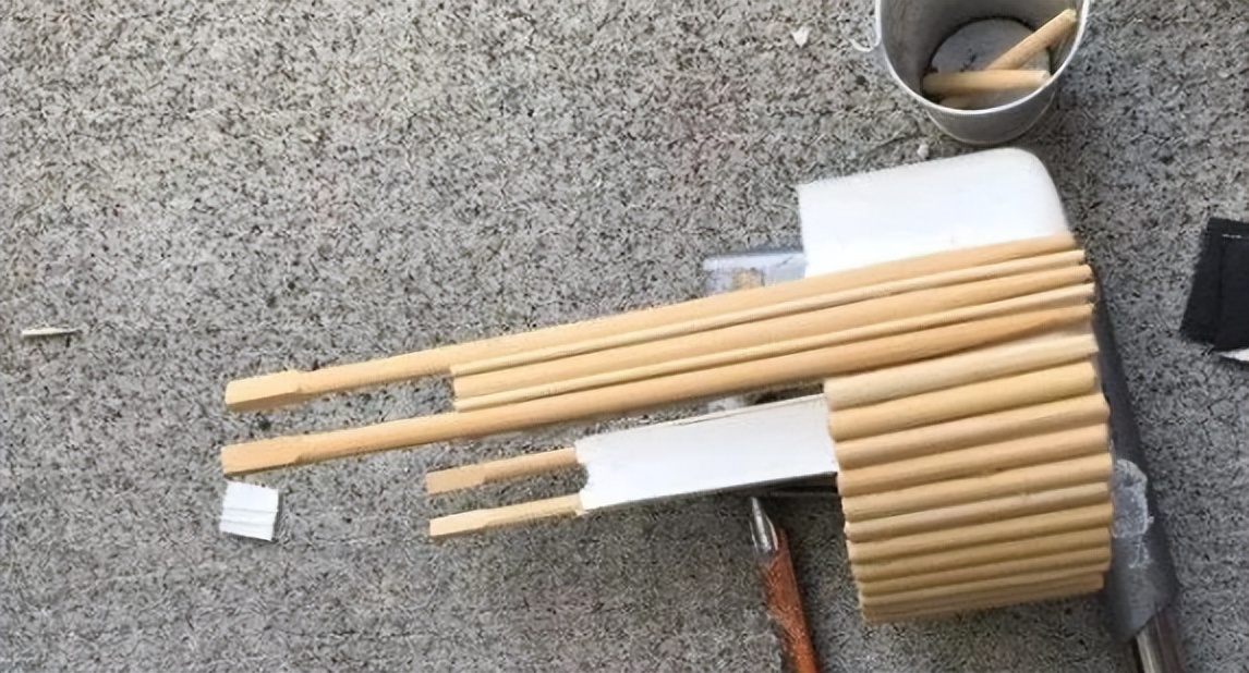 养花的技巧用花瓶,怎样在君子兰花盆里插根筷子