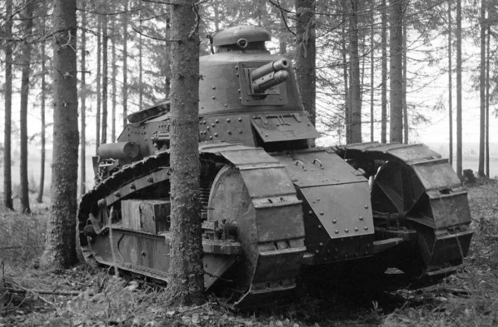 东北军装备的雷诺ft17坦克,雷诺ft-17坦克制造厂