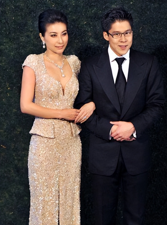 霍启刚晒郭晶晶照,霍启刚郭晶晶甜蜜合照