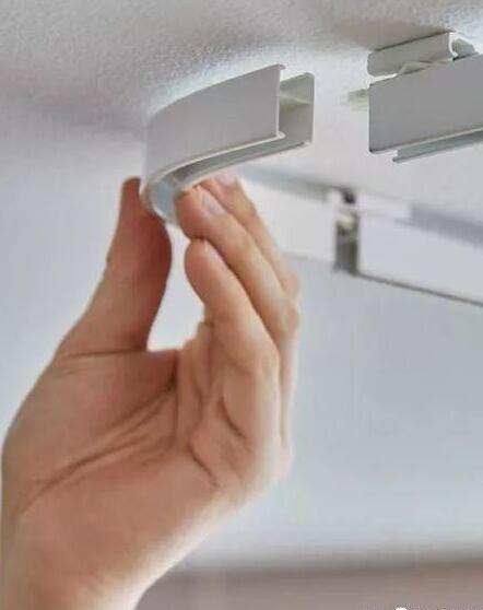 这4种窗帘既实用又美观你家有吗,窗帘是家居装饰不可或缺的一部分