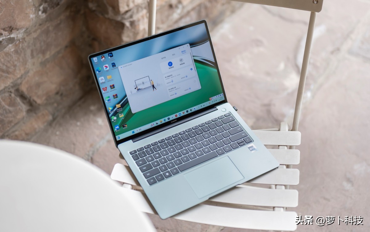 华为matebook14s2022款外观及插口,华为matebook14s2022款深空灰