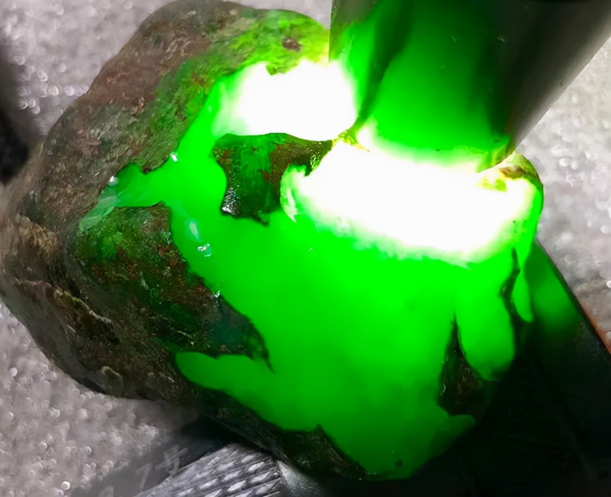 直播间买翡翠原石被骗没证据咋办,翡翠原石商家不退款会怎么样