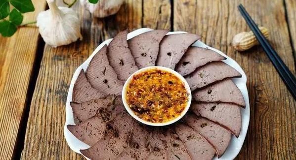 补钙吃钙片好还是吃高钙食物好,补钙吃什么钙好吸收