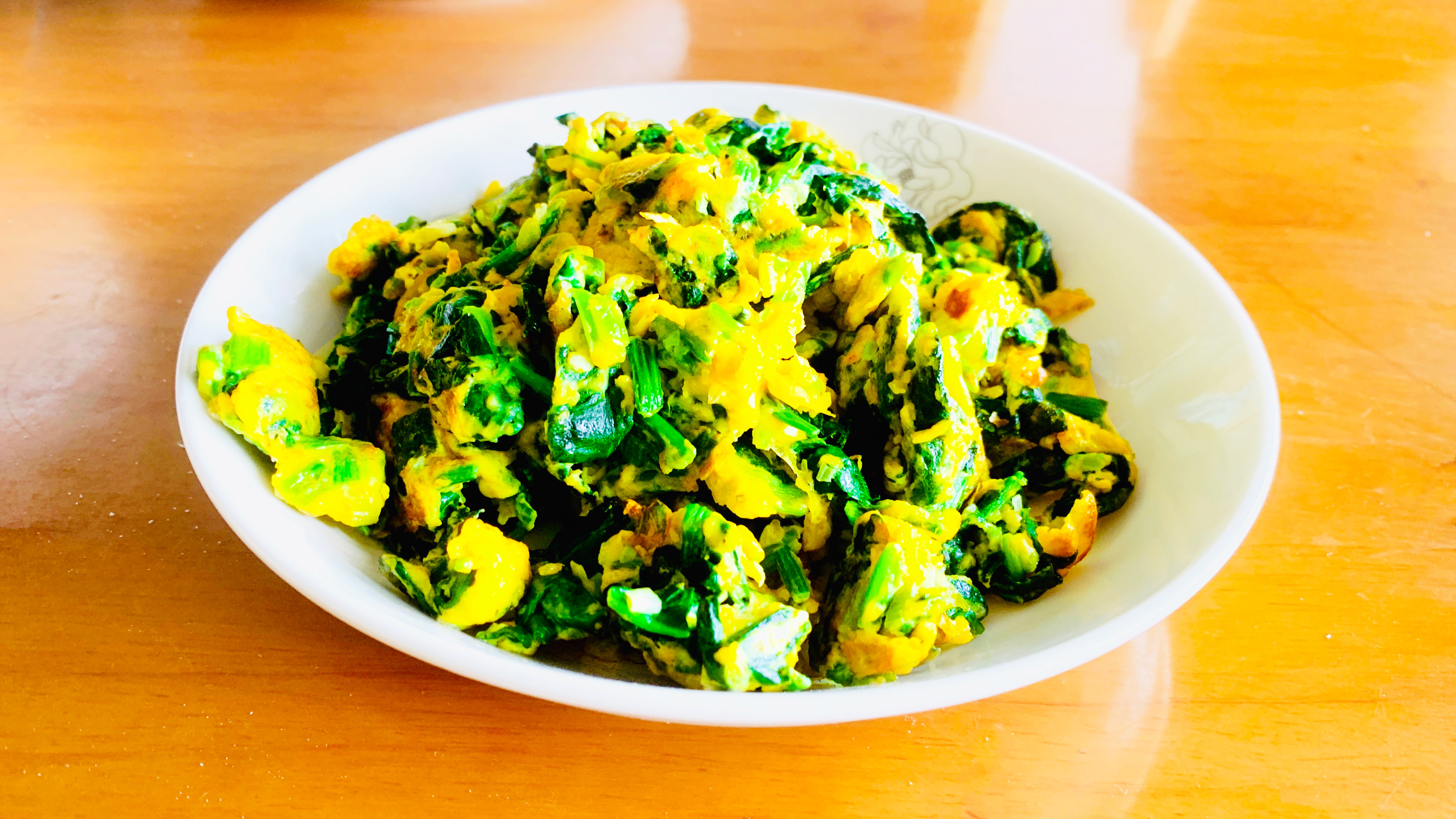 春天多吃这道菜补血安神,补钙补铁补叶酸的蔬菜