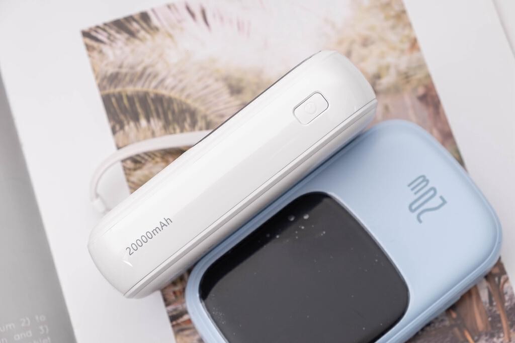 不伤苹果手机的充电宝测评,1w毫安充电宝苹果适配测评