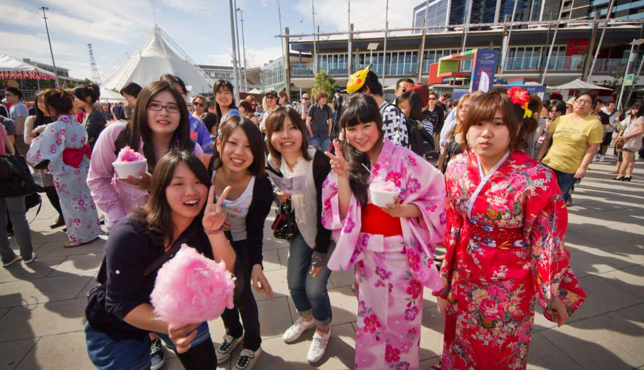 日本人不爱运动却长寿视频,日本人为什么爱喝酒而且又长寿