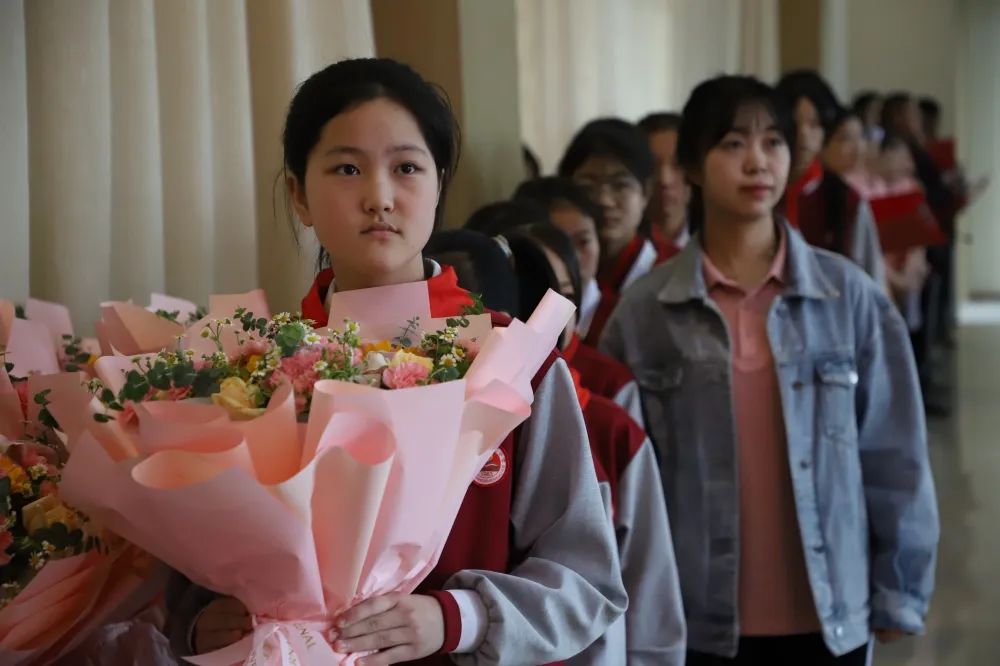 感恩母校扬帆远航图,固始学校研学之旅通知