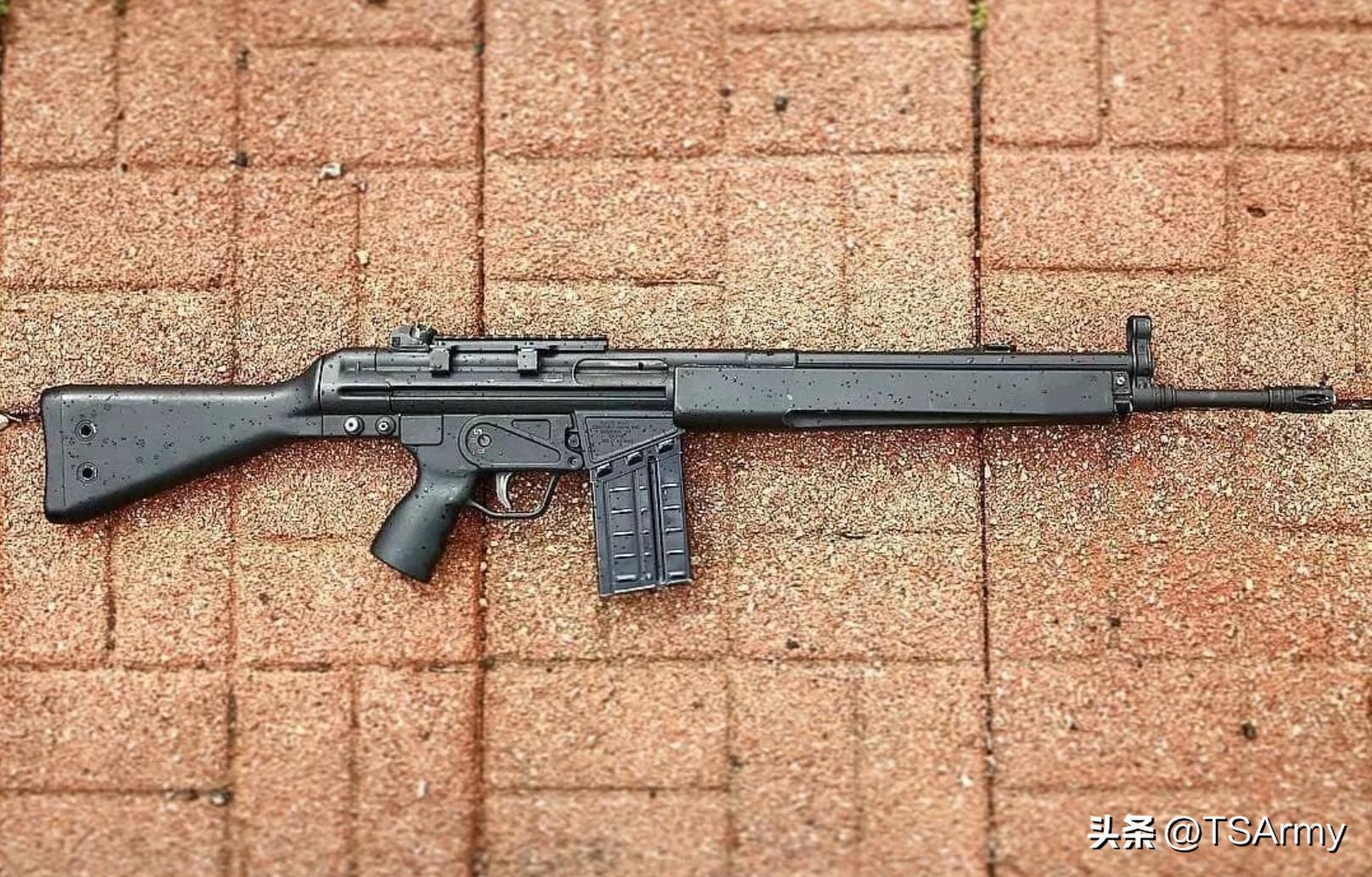 香港飞虎队使用的是什么枪械,飞虎队用的是什么手枪