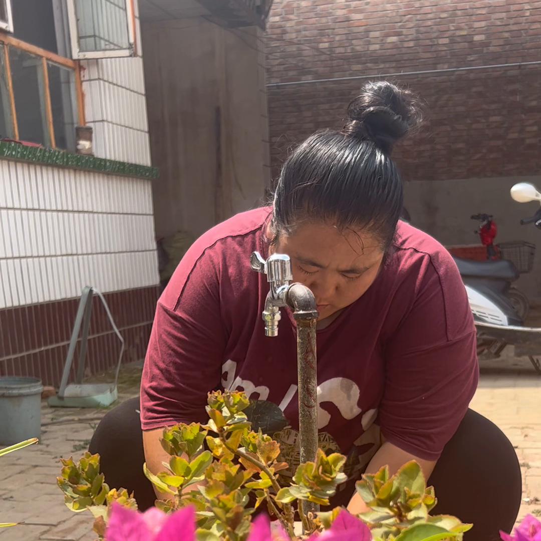 这几天奶奶不爱吃饭，我做了我奶奶喜欢吃的鱼，中午真没少...