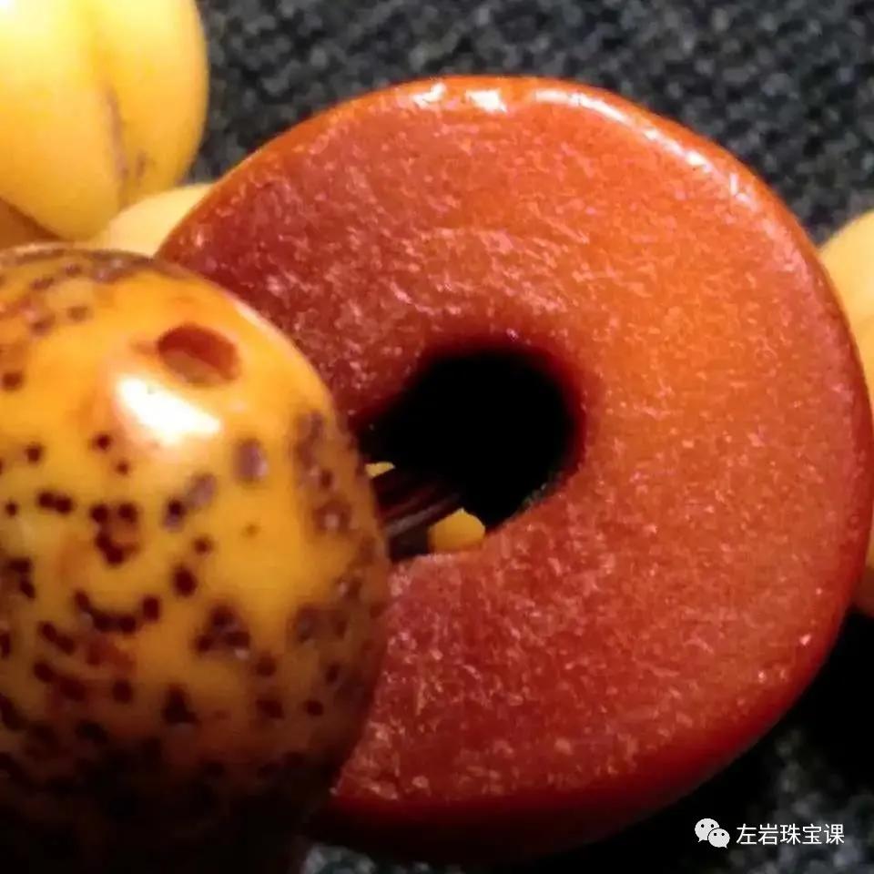 传世经典老蜜蜡,老蜜蜡的韵味是什么