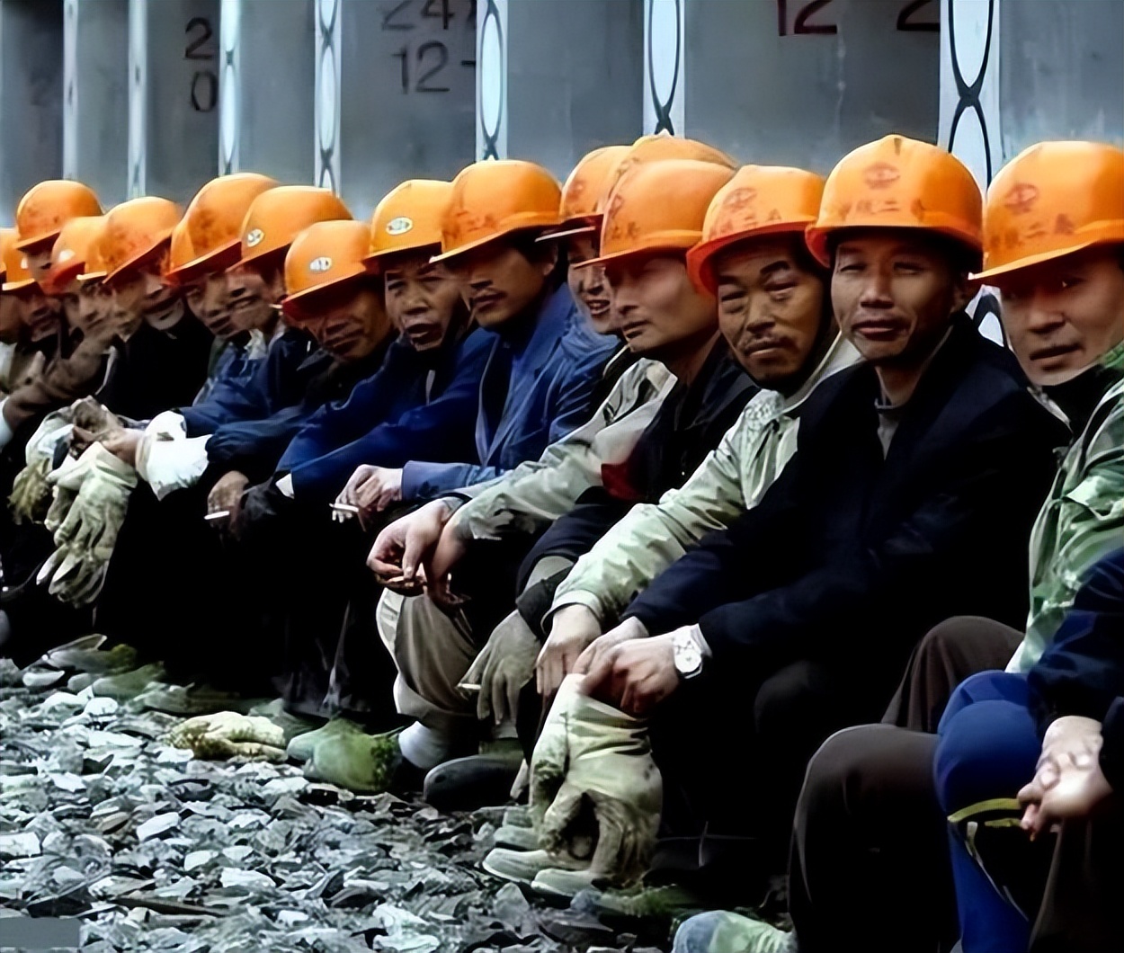 勤劳能致富吗视频,勤劳不能致富聪明才能致富