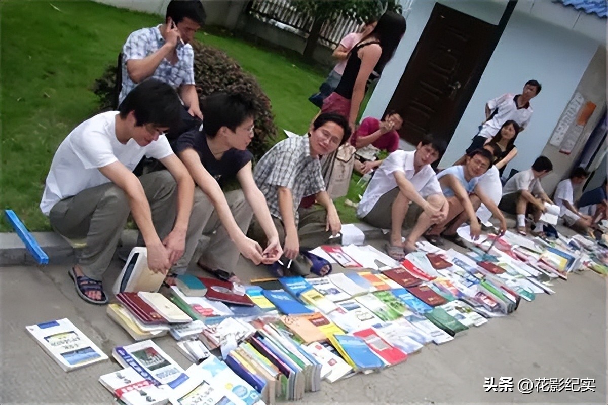 不真实的95后摆摊,95后小成本摆摊