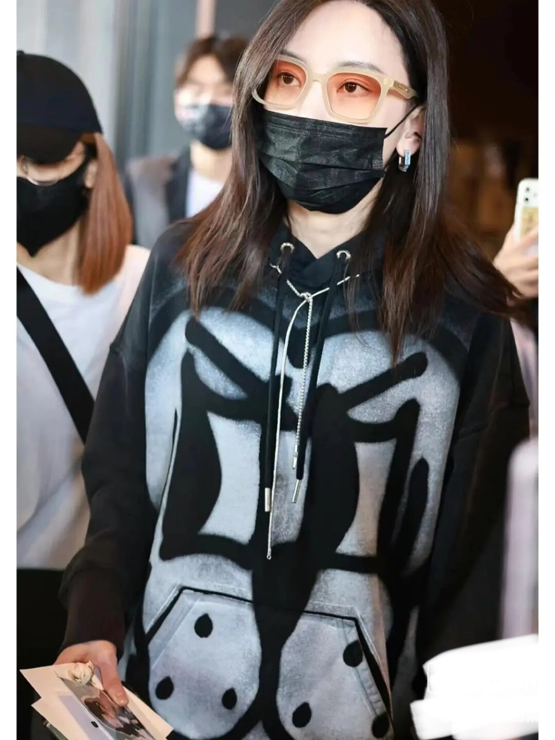 givenchychito联名外套,givenchychito卫衣