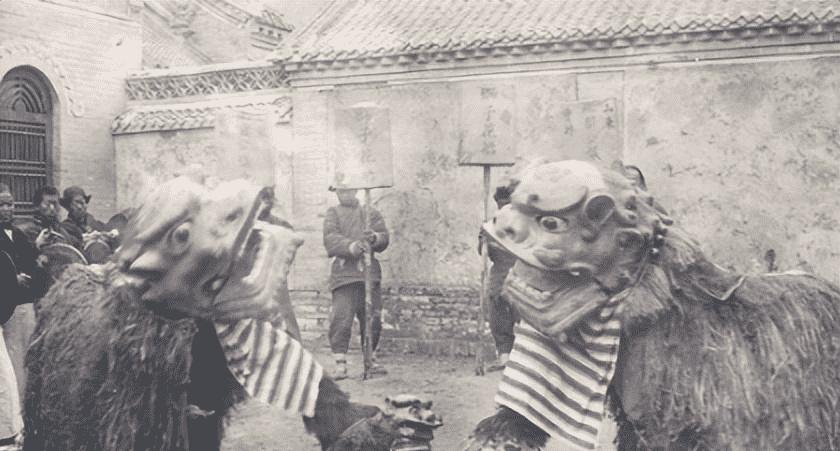 日军日记：半夜偷袭了村庄，为实施惩戒，我将*雷手**塞入女人*体下**中