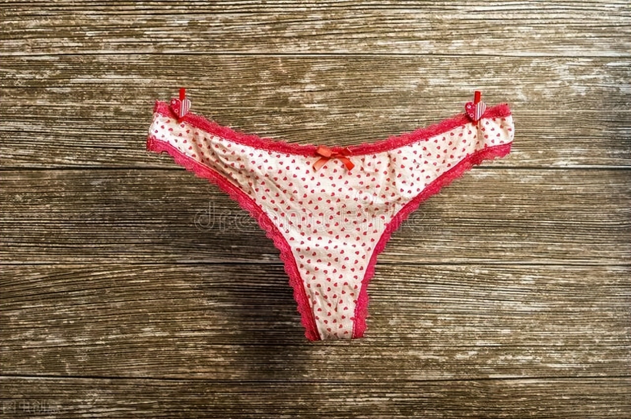 裤缝很褶皱怎么办,裤边老卷边怎么办