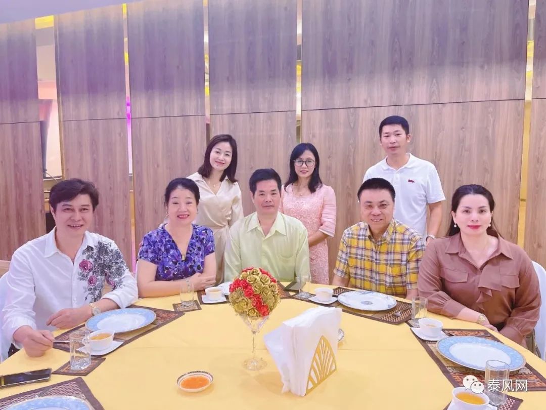 泰华女企业家卢嫣打造“天龙电子”企业泰中文联拜访团参观取经