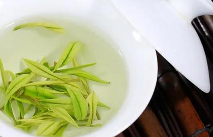 40男人喝什么茶可以强身养肾,40岁男人每天都喝一点酒好吗