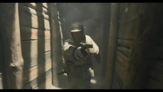 为何尘封72年?徐克发挥什么特长?美军死去士兵那瓶酒有何隐喻?