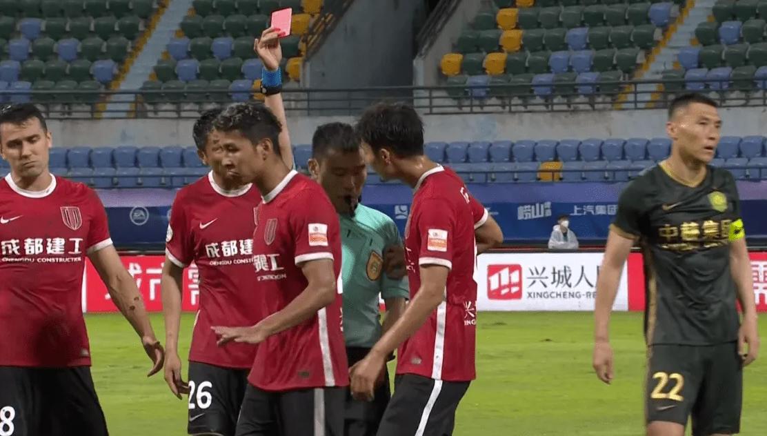 少林足球开场被胖子嘲笑,少林足球被打