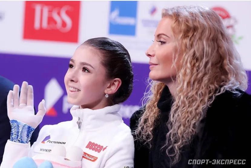 俄罗斯千金莎莎训练摔倒,俄罗斯套娃三人组莎莎