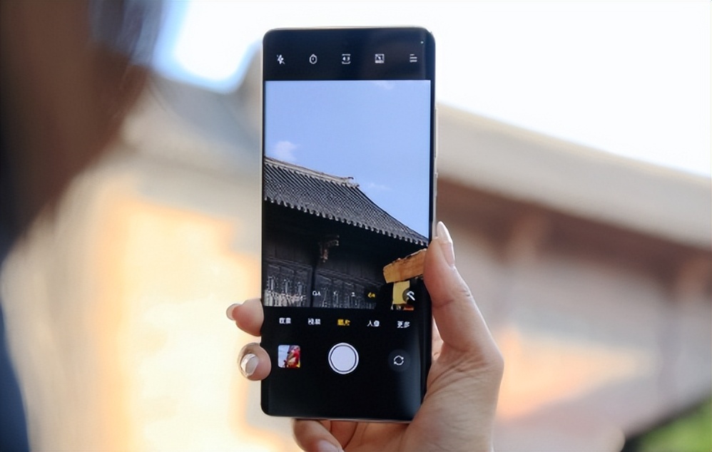 opporeno10和reno10pro拍照有什么区别,reno10pro值得等吗