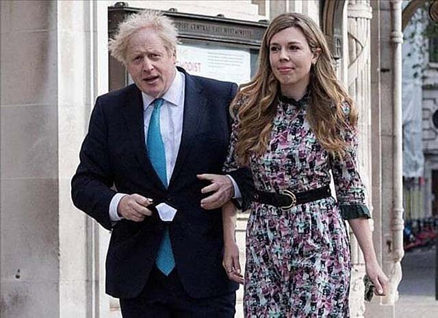 英首相自曝与约翰逊恋情,英首相婚外恋曝光