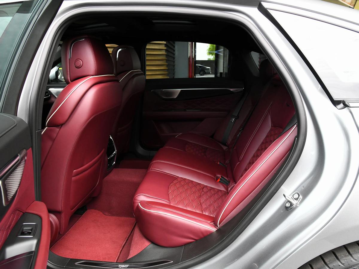 低调豪华的车,低调大气豪华轿车