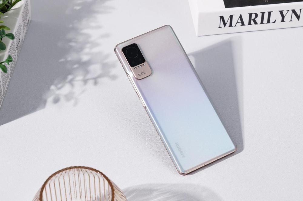 小米civi1s值得男生入手吗,小米civi1s蓝色入手体验