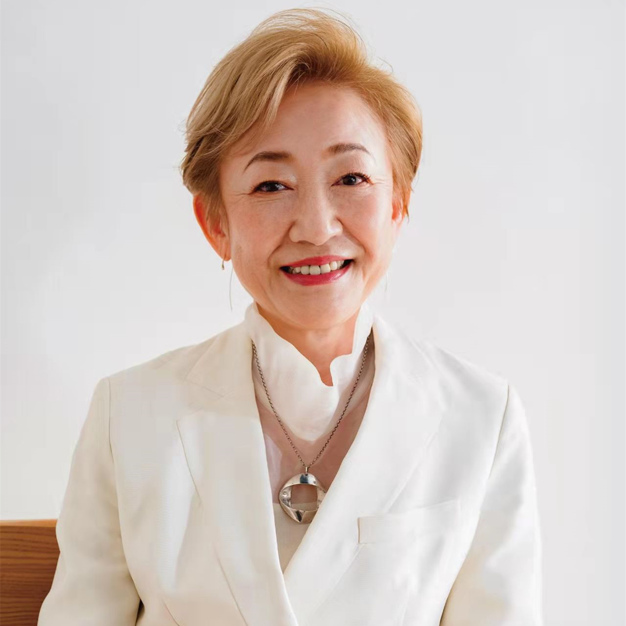 年过六十要注意哪些,40岁以后还适合染发吗