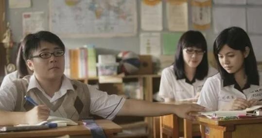 笑林小子郝劭文10岁片酬过千万，身家却被母亲败光，他现状如何？